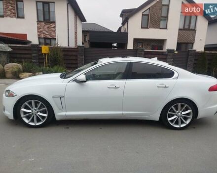 Білий Ягуар ХФ, об'ємом двигуна 3 л та пробігом 183 тис. км за 14000 $, фото 5 на Automoto.ua