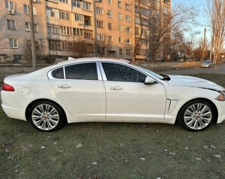 Белый Ягуар ХФ, объемом двигателя 0 л и пробегом 157 тыс. км за 7999 $, фото 2 на Automoto.ua