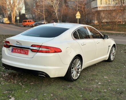 Белый Ягуар ХФ, объемом двигателя 0 л и пробегом 157 тыс. км за 7999 $, фото 3 на Automoto.ua