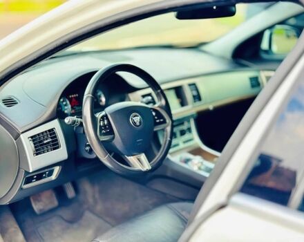 Білий Ягуар ХФ, об'ємом двигуна 2 л та пробігом 77 тис. км за 11000 $, фото 8 на Automoto.ua