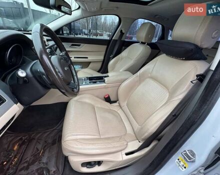 Белый Ягуар ХФ, объемом двигателя 2 л и пробегом 222 тыс. км за 13490 $, фото 7 на Automoto.ua