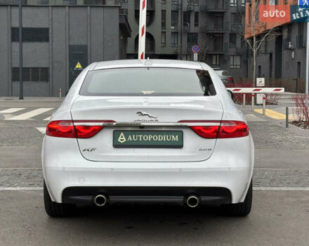 Белый Ягуар ХФ, объемом двигателя 2.99 л и пробегом 99 тыс. км за 28800 $, фото 7 на Automoto.ua