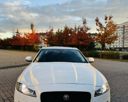 Белый Ягуар ХФ, объемом двигателя 3 л и пробегом 72 тыс. км за 13300 $, фото 2 на Automoto.ua