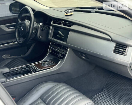 Белый Ягуар ХФ, объемом двигателя 2.99 л и пробегом 150 тыс. км за 32999 $, фото 35 на Automoto.ua