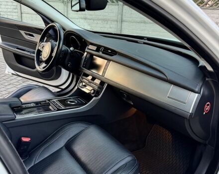 Ягуар ХФ 2016 в Ивано-Франковске на Automoto.ua Белый Ягуар ХФ, объемом двигателя 3 л и пробегом 72 тыс. км за 13300 $, фото 3 на Automoto.ua