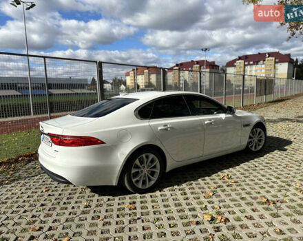 Белый Ягуар ХФ, объемом двигателя 2 л и пробегом 155 тыс. км за 17700 $, фото 3 на Automoto.ua