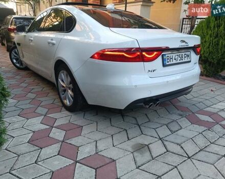 Белый Ягуар ХФ, объемом двигателя 2 л и пробегом 94 тыс. км за 17700 $, фото 4 на Automoto.ua