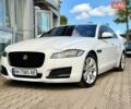 Белый Ягуар ХФ, объемом двигателя 2.99 л и пробегом 148 тыс. км за 27000 $, фото 1 на Automoto.ua