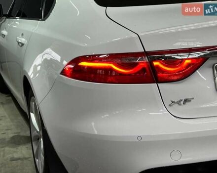 Білий Ягуар ХФ, об'ємом двигуна 2 л та пробігом 62 тис. км за 15500 $, фото 5 на Automoto.ua
