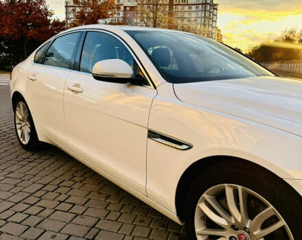 Белый Ягуар ХФ, объемом двигателя 3 л и пробегом 72 тыс. км за 13300 $, фото 3 на Automoto.ua