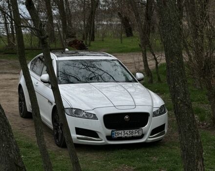 Белый Ягуар ХФ, объемом двигателя 3 л и пробегом 148 тыс. км за 15900 $, фото 6 на Automoto.ua