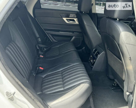 Белый Ягуар ХФ, объемом двигателя 2.99 л и пробегом 150 тыс. км за 32999 $, фото 61 на Automoto.ua