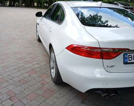 Білий Ягуар ХФ, об'ємом двигуна 2 л та пробігом 30 тис. км за 20000 $, фото 1 на Automoto.ua