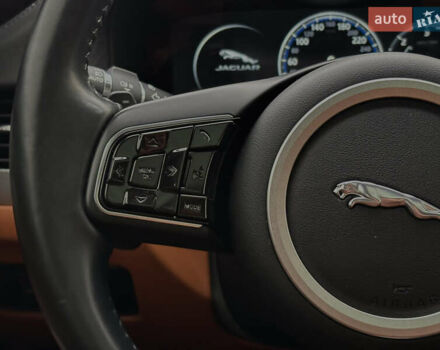 Белый Ягуар ХФ, объемом двигателя 2.99 л и пробегом 99 тыс. км за 28800 $, фото 25 на Automoto.ua