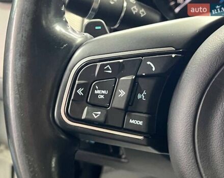 Білий Ягуар ХФ, об'ємом двигуна 2 л та пробігом 62 тис. км за 15500 $, фото 26 на Automoto.ua