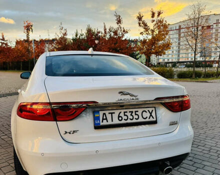Белый Ягуар ХФ, объемом двигателя 3 л и пробегом 72 тыс. км за 13300 $, фото 7 на Automoto.ua