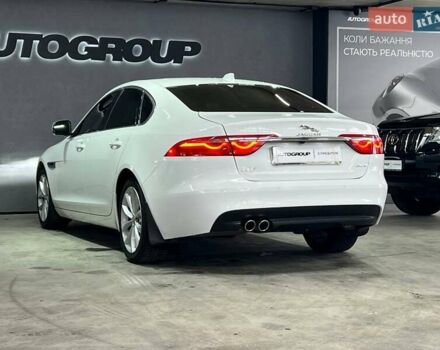 Білий Ягуар ХФ, об'ємом двигуна 2 л та пробігом 62 тис. км за 15500 $, фото 4 на Automoto.ua