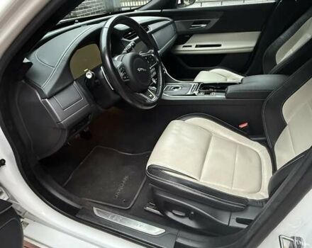 Білий Ягуар ХФ, об'ємом двигуна 2 л та пробігом 130 тис. км за 19000 $, фото 8 на Automoto.ua