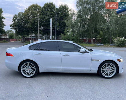 Белый Ягуар ХФ, объемом двигателя 2 л и пробегом 137 тыс. км за 16998 $, фото 8 на Automoto.ua