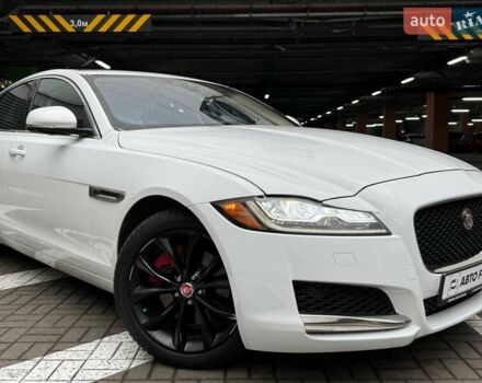 Белый Ягуар ХФ, объемом двигателя 2 л и пробегом 142 тыс. км за 17490 $, фото 1 на Automoto.ua