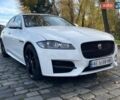 Белый Ягуар ХФ, объемом двигателя 2 л и пробегом 70 тыс. км за 19500 $, фото 1 на Automoto.ua