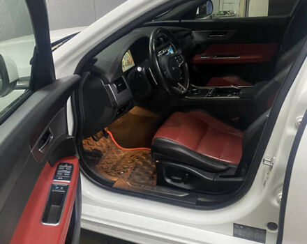 Белый Ягуар ХФ, объемом двигателя 2 л и пробегом 105 тыс. км за 18000 $, фото 10 на Automoto.ua