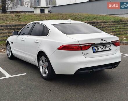 Белый Ягуар ХФ, объемом двигателя 2 л и пробегом 123 тыс. км за 15800 $, фото 4 на Automoto.ua