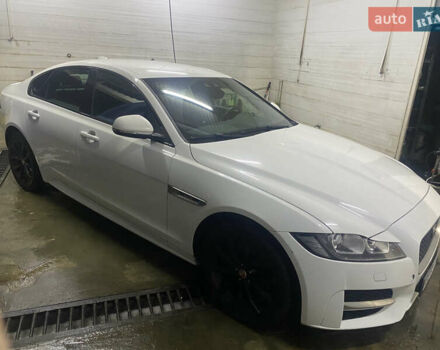 Белый Ягуар ХФ, объемом двигателя 2 л и пробегом 105 тыс. км за 18000 $, фото 7 на Automoto.ua