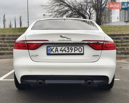 Белый Ягуар ХФ, объемом двигателя 2 л и пробегом 123 тыс. км за 15800 $, фото 3 на Automoto.ua