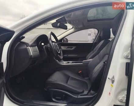 Белый Ягуар ХФ, объемом двигателя 2 л и пробегом 123 тыс. км за 15800 $, фото 8 на Automoto.ua