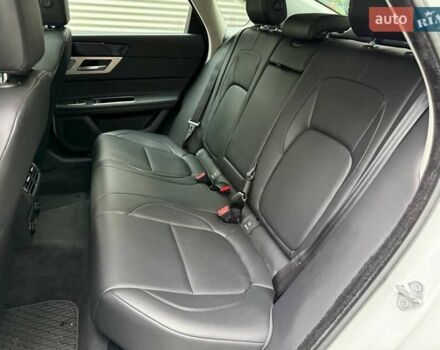 Белый Ягуар ХФ, объемом двигателя 2 л и пробегом 142 тыс. км за 17490 $, фото 10 на Automoto.ua