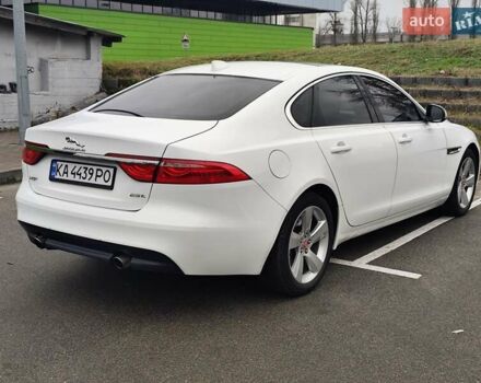 Белый Ягуар ХФ, объемом двигателя 2 л и пробегом 123 тыс. км за 15800 $, фото 2 на Automoto.ua