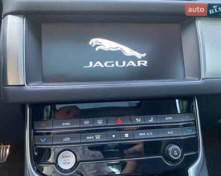 Белый Ягуар ХФ, объемом двигателя 2 л и пробегом 70 тыс. км за 20700 $, фото 13 на Automoto.ua