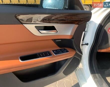 Белый Ягуар ХФ, объемом двигателя 2 л и пробегом 113 тыс. км за 14900 $, фото 8 на Automoto.ua