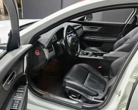 Ягуар ХФ 2018 в Киеве на Automoto.ua Белый Ягуар ХФ, объемом двигателя 0 л и пробегом 32 тыс. км за 14000 $, фото 3 на Automoto.ua