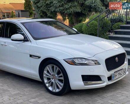 Белый Ягуар ХФ, объемом двигателя 2 л и пробегом 70 тыс. км за 20700 $, фото 3 на Automoto.ua
