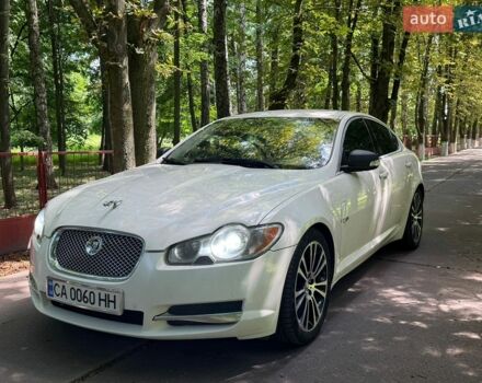 Білий Ягуар ХФ, об'ємом двигуна 2.97 л та пробігом 250 тис. км за 6650 $, фото 1 на Automoto.ua