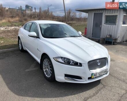 Белый Ягуар ХФ, объемом двигателя 3 л и пробегом 84 тыс. км за 15000 $, фото 1 на Automoto.ua