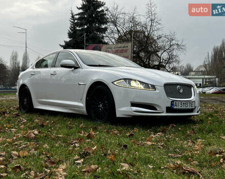 Белый Ягуар ХФ, объемом двигателя 2.97 л и пробегом 177 тыс. км за 11700 $, фото 1 на Automoto.ua
