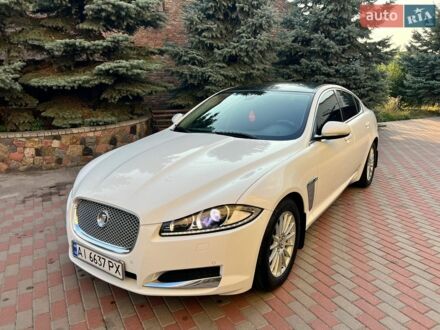 Белый Ягуар ХФ, объемом двигателя 3 л и пробегом 130 тыс. км за 10999 $, фото 1 на Automoto.ua