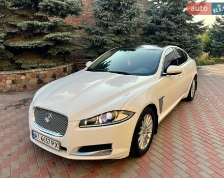 Белый Ягуар ХФ, объемом двигателя 3 л и пробегом 130 тыс. км за 10999 $, фото 1 на Automoto.ua
