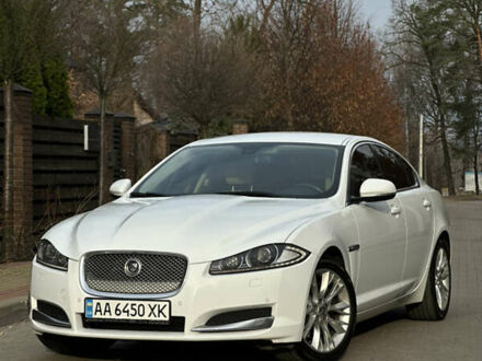 Белый Ягуар ХФ, объемом двигателя 3 л и пробегом 169 тыс. км за 11200 $, фото 1 на Automoto.ua
