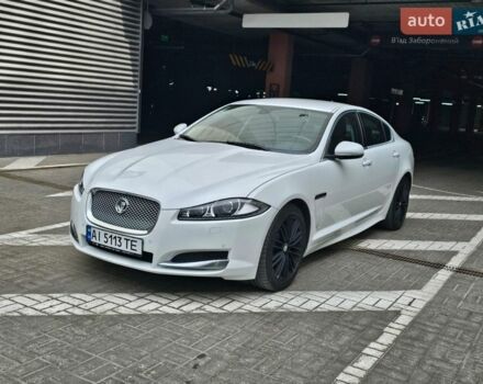 Белый Ягуар ХФ, объемом двигателя 2.97 л и пробегом 178 тыс. км за 9000 $, фото 1 на Automoto.ua