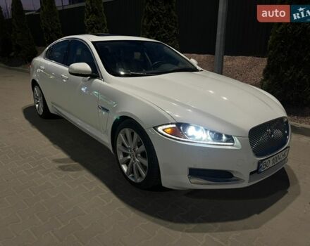 Белый Ягуар ХФ, объемом двигателя 3 л и пробегом 201 тыс. км за 18000 $, фото 1 на Automoto.ua