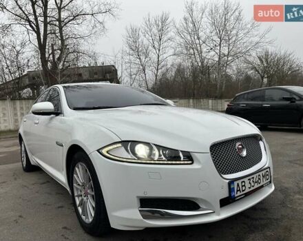 Белый Ягуар ХФ, объемом двигателя 2.18 л и пробегом 191 тыс. км за 11999 $, фото 1 на Automoto.ua