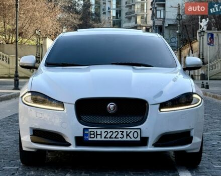 Белый Ягуар ХФ, объемом двигателя 2.18 л и пробегом 380 тыс. км за 10900 $, фото 1 на Automoto.ua