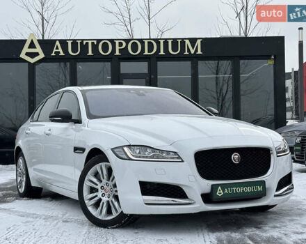 Белый Ягуар ХФ, объемом двигателя 2.99 л и пробегом 99 тыс. км за 28499 $, фото 1 на Automoto.ua