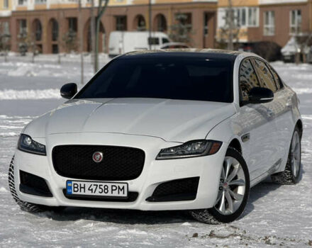 Белый Ягуар ХФ, объемом двигателя 2 л и пробегом 96 тыс. км за 15000 $, фото 1 на Automoto.ua