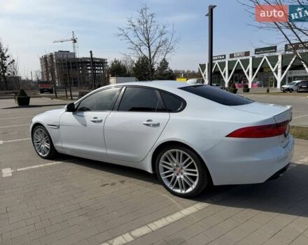 Белый Ягуар ХФ, объемом двигателя 2 л и пробегом 150 тыс. км за 18000 $, фото 1 на Automoto.ua