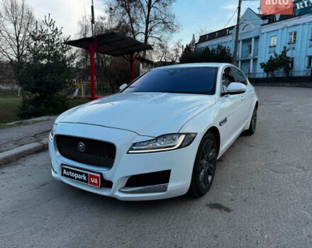 Белый Ягуар ХФ, объемом двигателя 2 л и пробегом 125 тыс. км за 15440 $, фото 1 на Automoto.ua